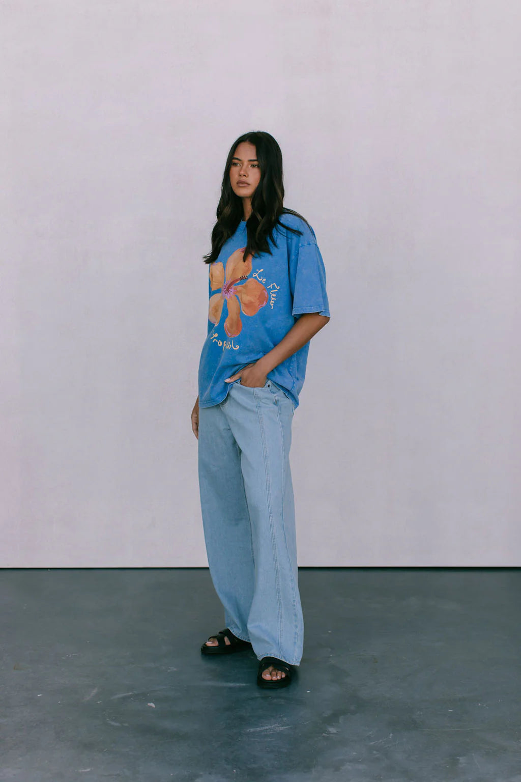 Fleur Tee Blue Acid Wash