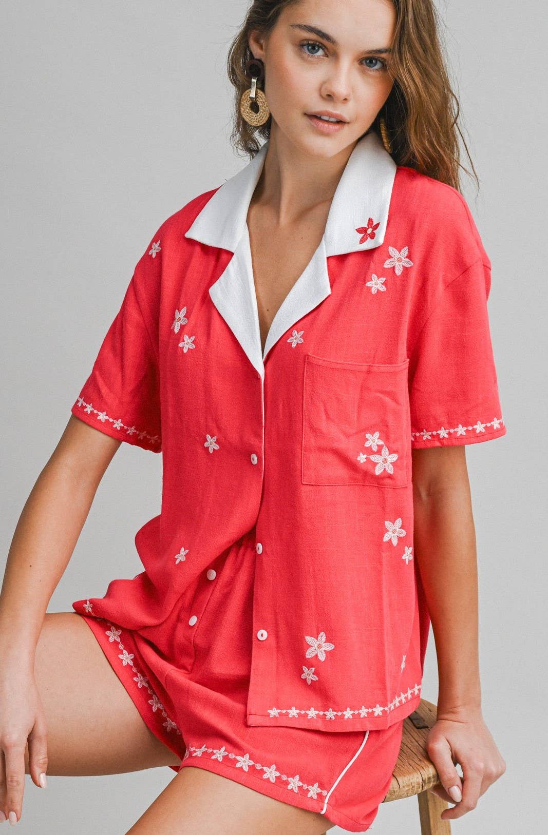 Embroidered Elastic Waist Shorts