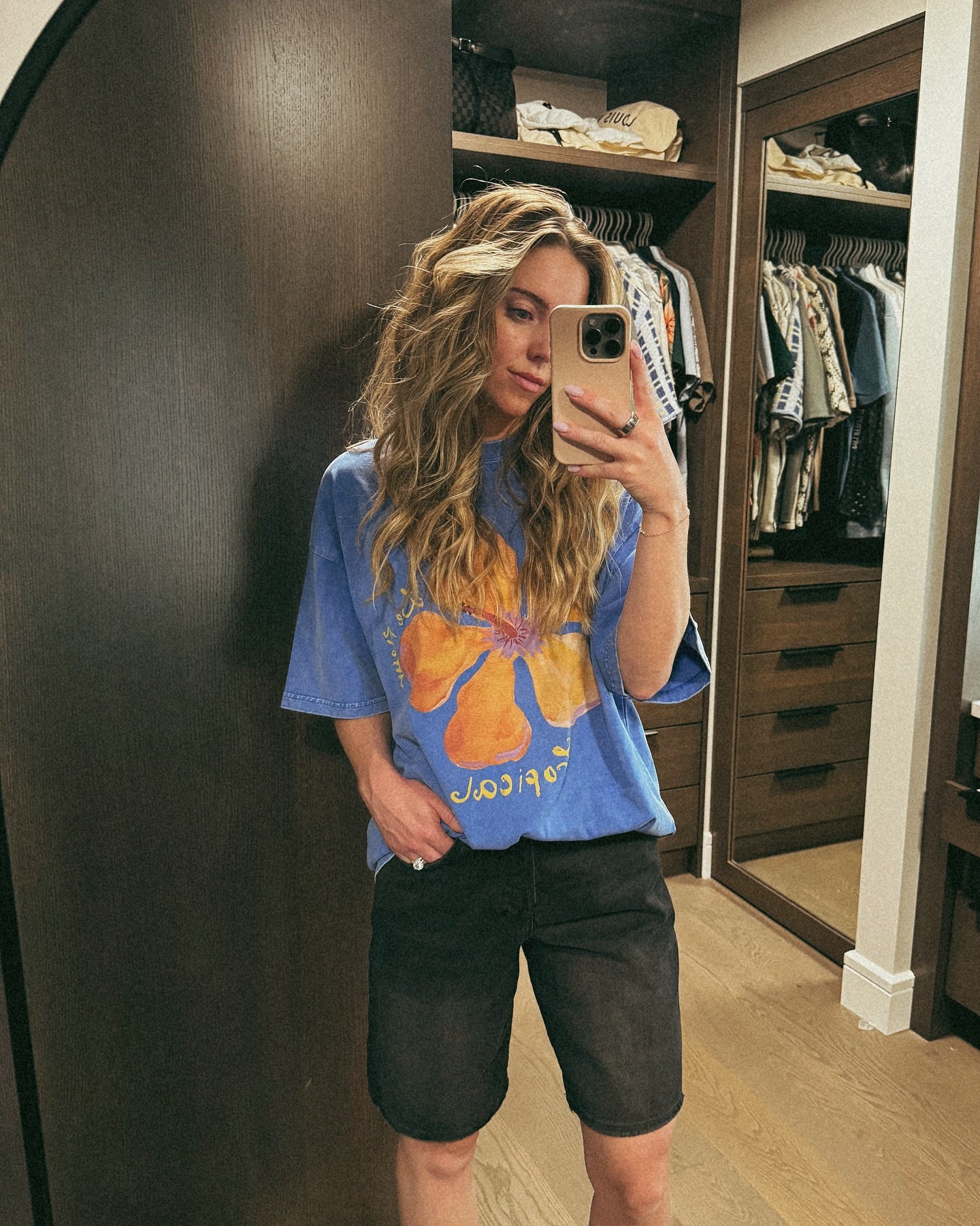 Fleur Tee Blue Acid Wash