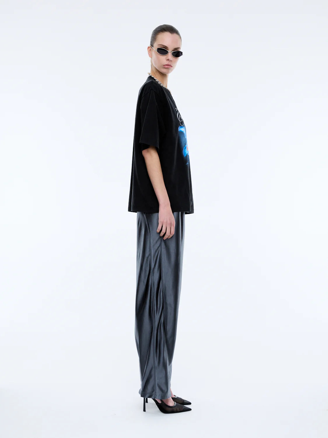 Lily Tee