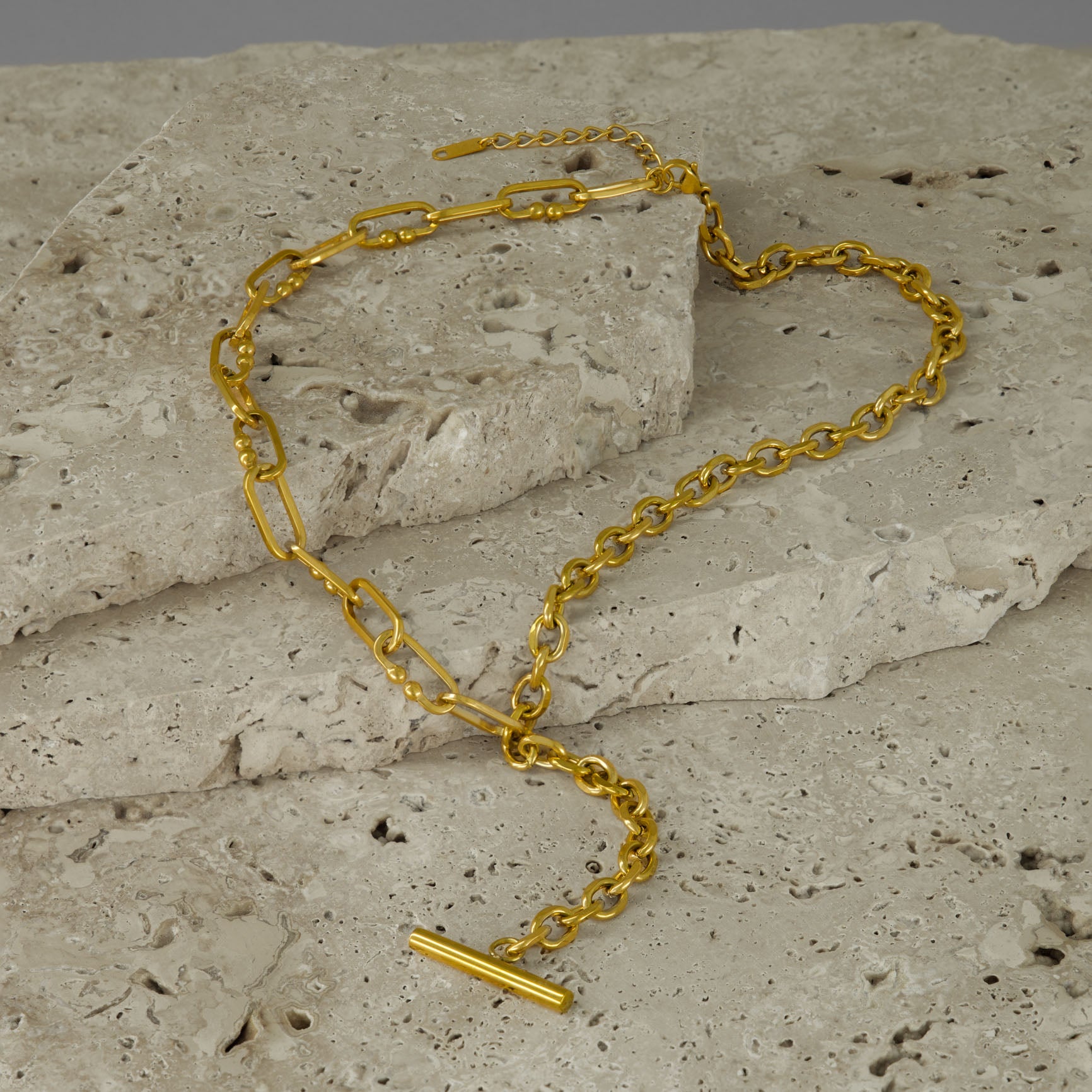 The Isla Drop Necklace 18k Gold Plated