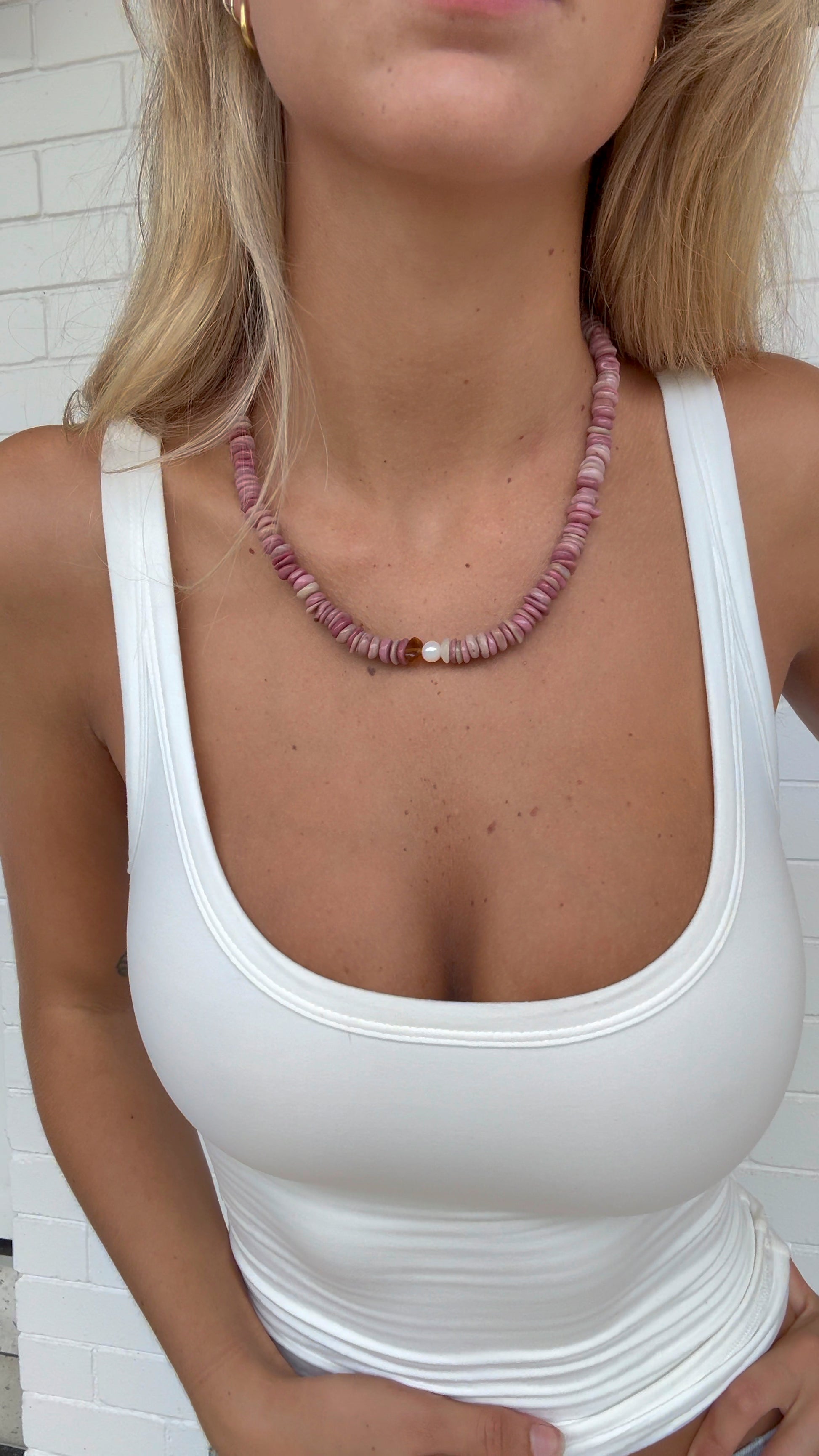 The Rosa Necklace with freshwater pearl