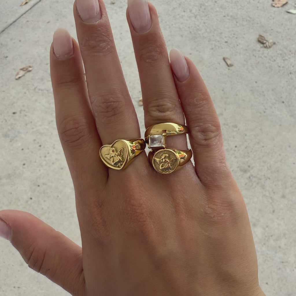Cupid Signet Ring – 18K Gold Plated
